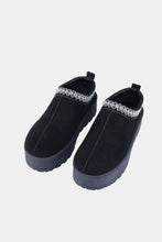 Load image into Gallery viewer, Platform Embroidered Trim Slip-On Boots - Black