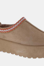 Load image into Gallery viewer, Platform Embroidered Trim Slip-On Boots - Tan